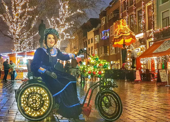 DE KERSTFIETS