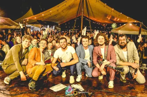 THE KICKS PARTYBAND