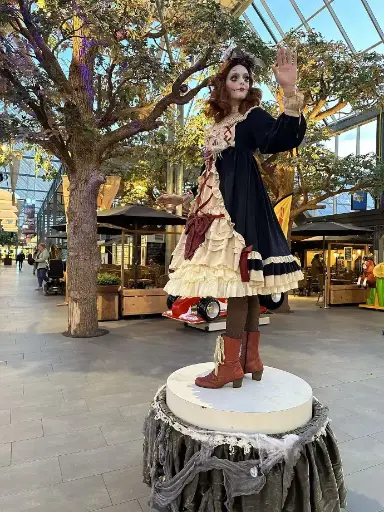 CREEPY DOLL