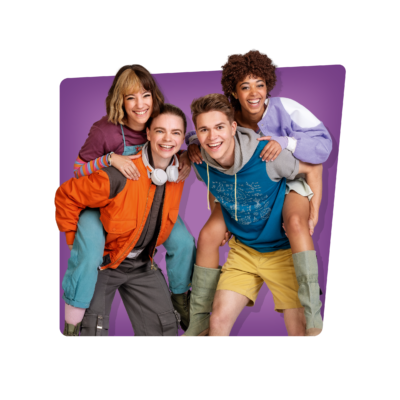 Waiko personages live op een podium of tijdens een Meet & Greet in kleurrijke kostuums met kinderen, muziek en ruimte-thema