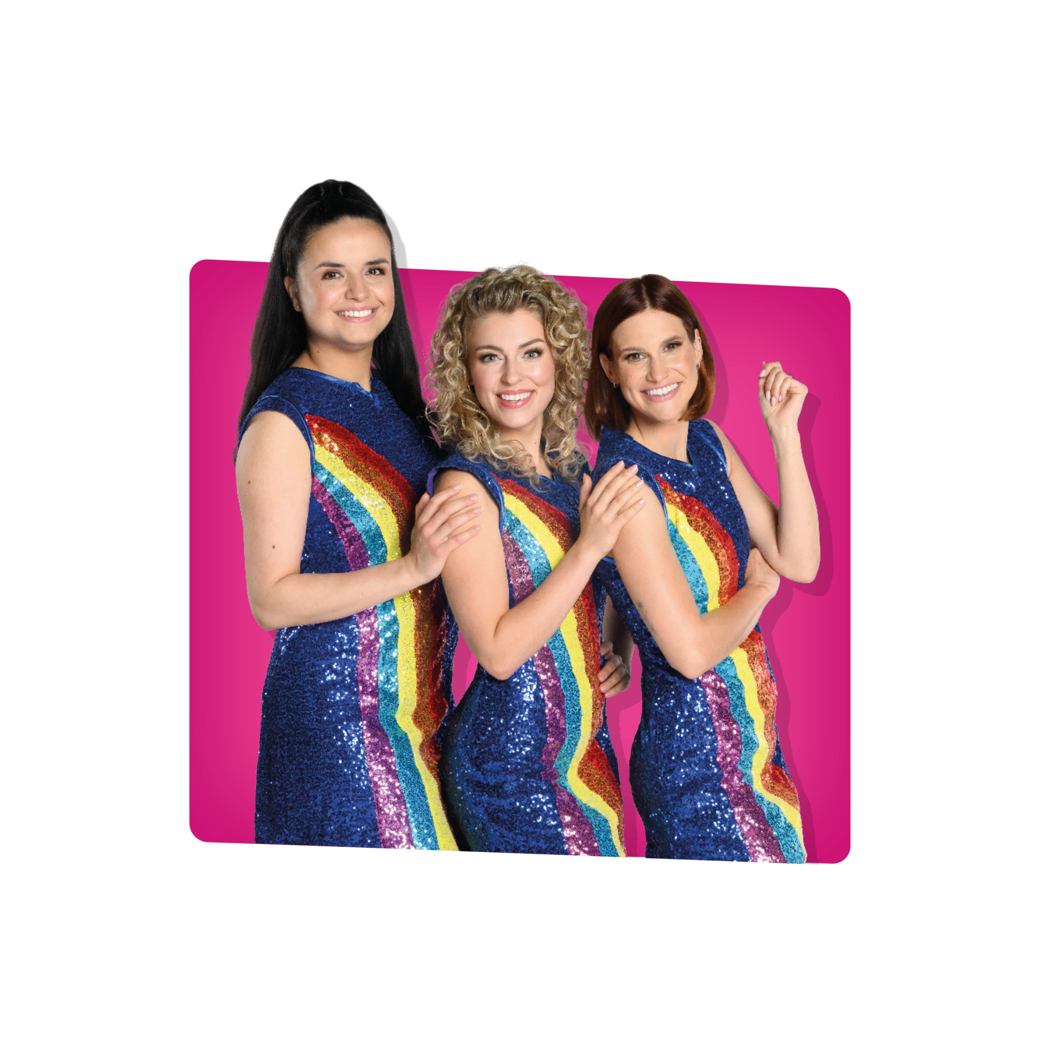 K3 (Hanne, Marthe en Julia) live op het podium tijdens een kleurrijk optreden vol muziek, dans en kinderplezier