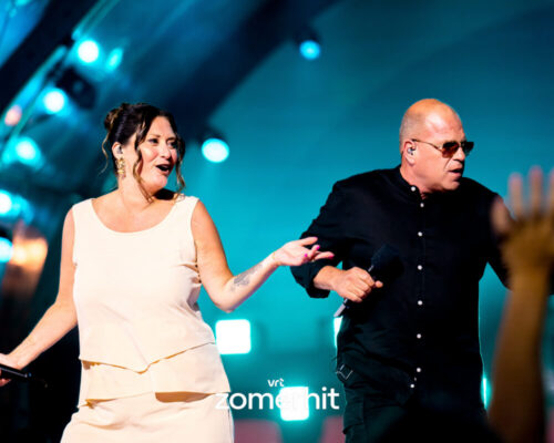 Touch of Joy live on stage – Sandy Boets & Sergio Quisquater stralen tijdens een spetterend optreden vol dans en muziek.