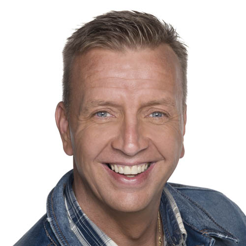 Boek Jannes via Dream Animations en haal de koning van het levenslied naar jouw evenement voor sfeer, meezingers en volkse gezelligheid.